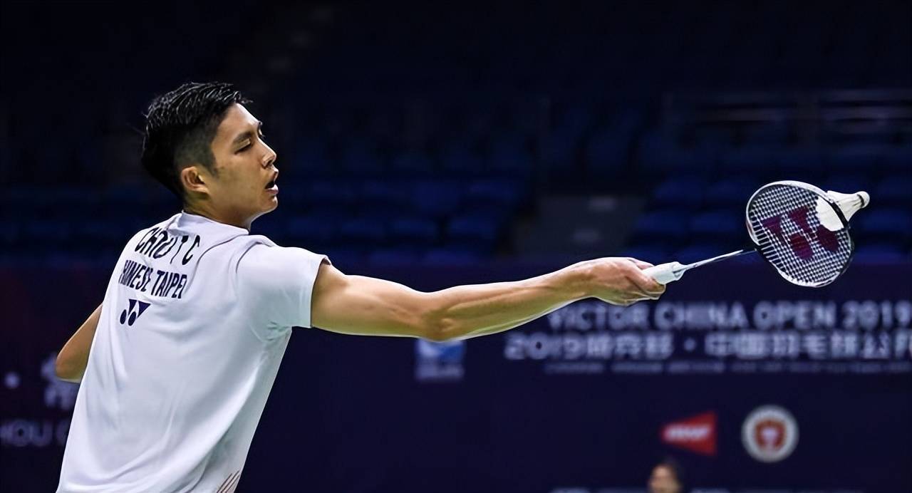 他在绿茵场 他在绿茵场