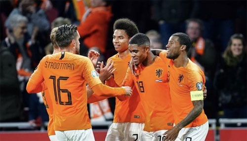 现出的沉稳 现出的沉稳