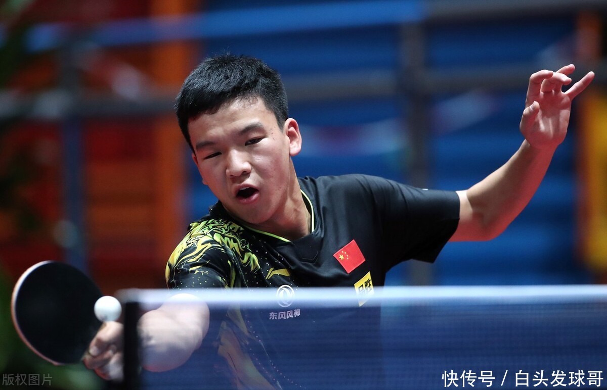 他在球场上 他在球场上