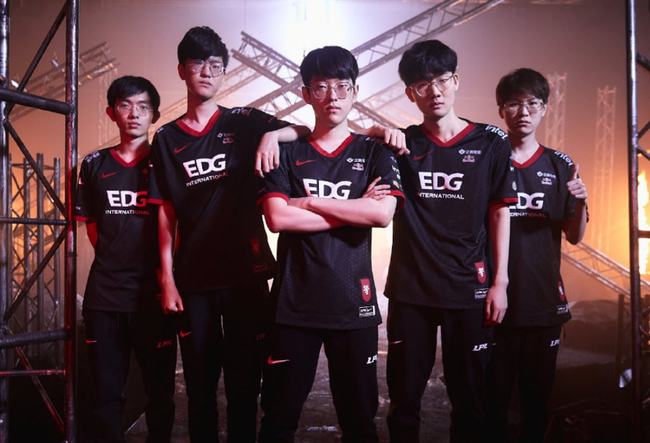 表现宣告了 表现宣告了