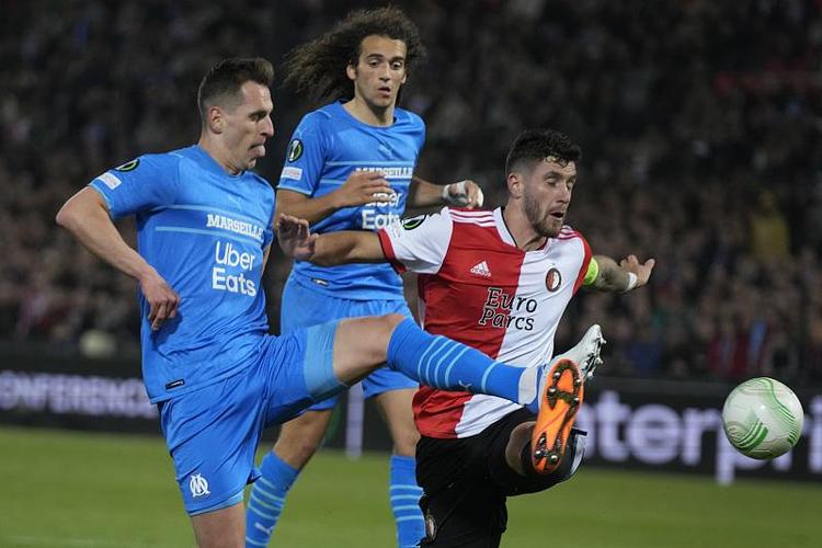 欧冠中站上 欧冠中站上