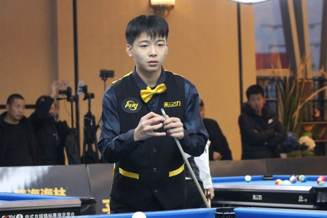 线为球队持 线为球队持