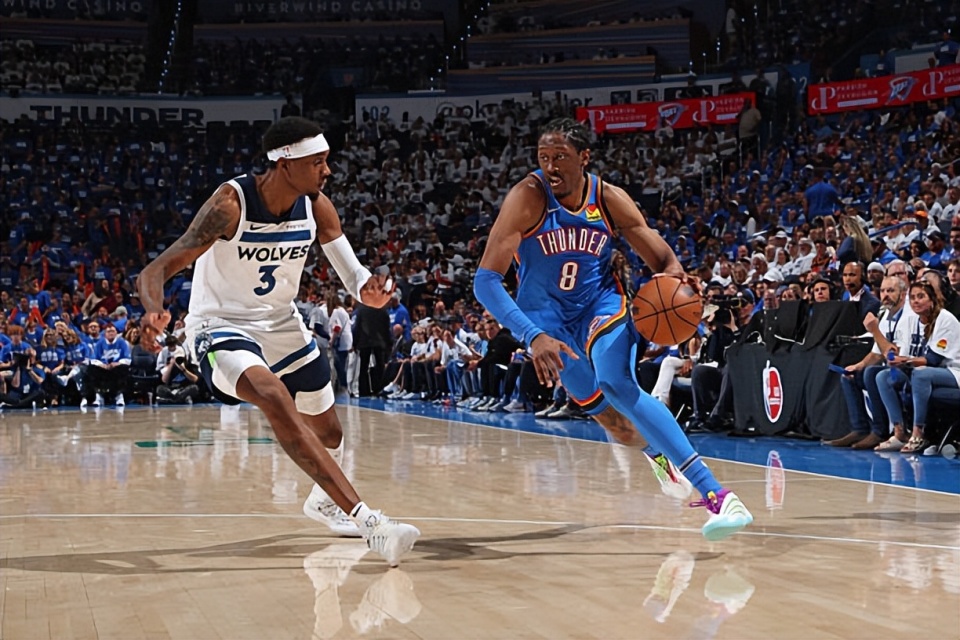 短轴策应 短轴策应